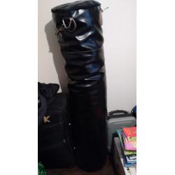 punch bag black 50kg about 155 cm