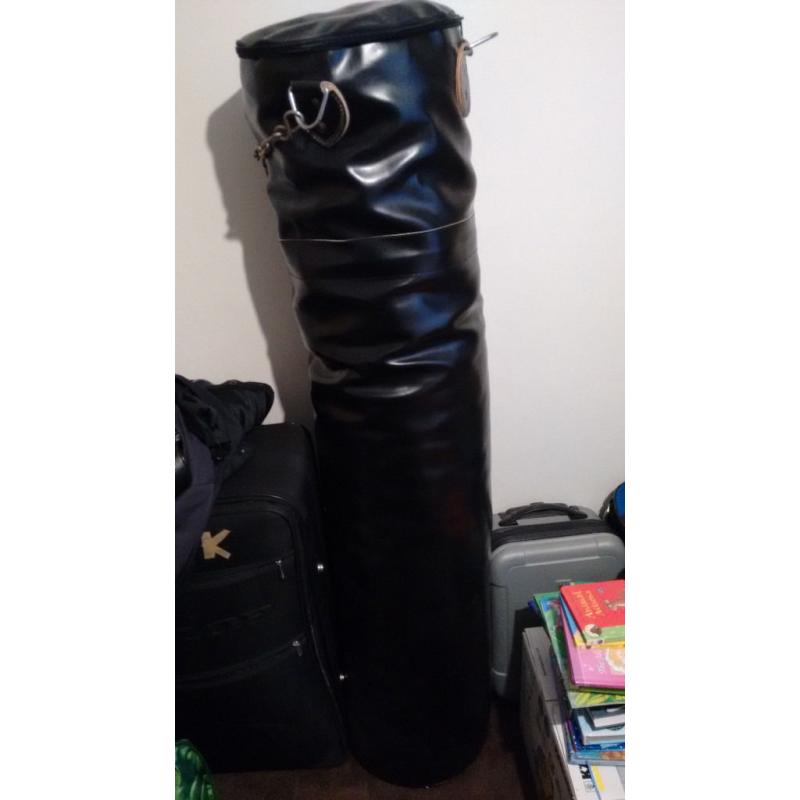 punch bag black 50kg about 155 cm
