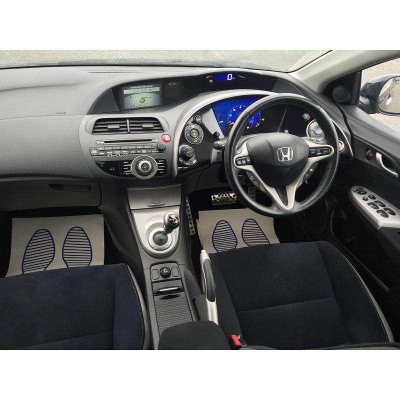 Immaculate Honda Civic 1.8 Auto with Sat Nav