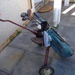 GOLF CLUBS , TROLLY , BAG , WOULD PROBABLY SUIT YOUNG LAD STARTING OUT