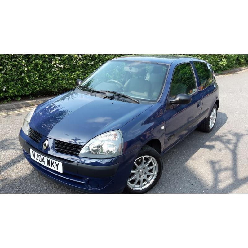 2004 RENAULT CLIO 1.2 PETROL,VERY LOW MILEAGE,ONE OWNER,**6 MONTH WARRANTY INCLUDED**