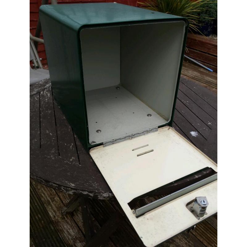 Metal/tin wall mount post box .large..