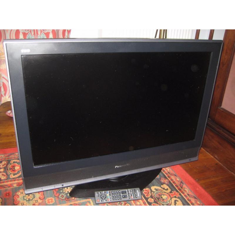 Panasonic 3" TV TX-32LMD70A plus remote, all cables, instructions, good working order