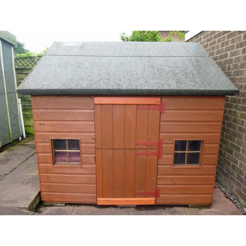 Wendy Playhouse wooden 6ft x 6ft good tidy condition great pretend play and useful toy storage