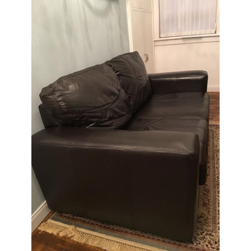 LEATHER 2 SEATER SOFA BED & SETTEE