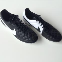 New Black/White Mens Tiempo Football Boots SG - UK 9 - Enderby - Collection Preferable - STA21