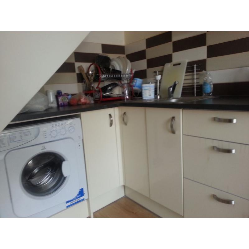 Stunning 2 bedroom flat in Hendon NW4 **All bills included**