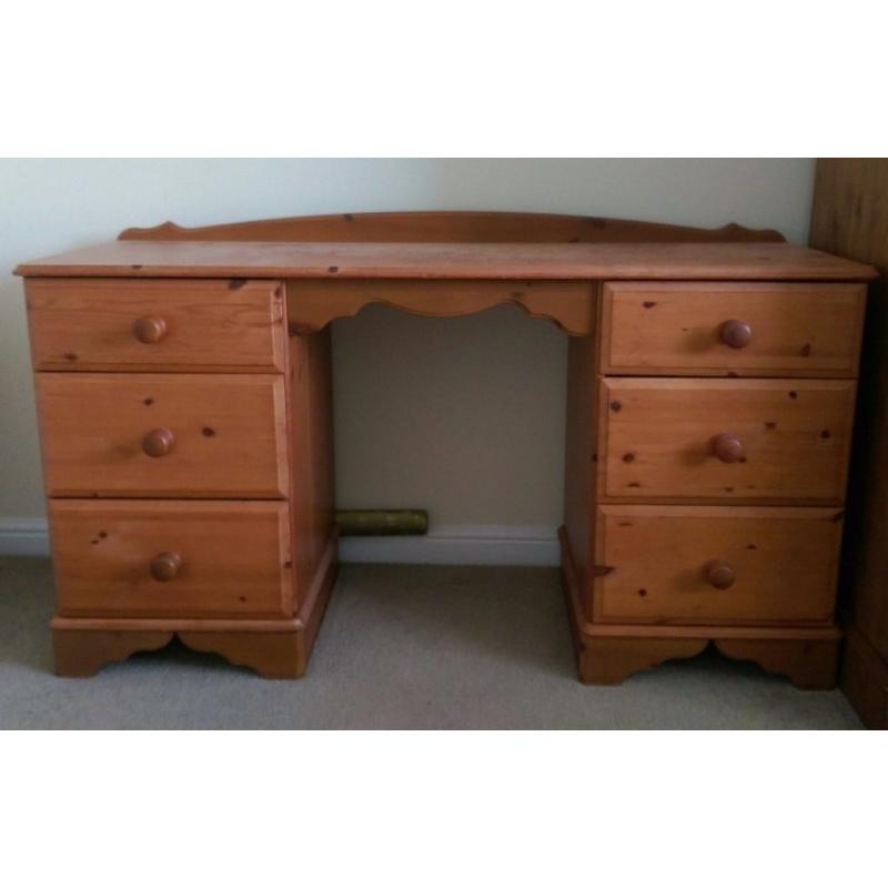 Dressing table for sale - Pine
