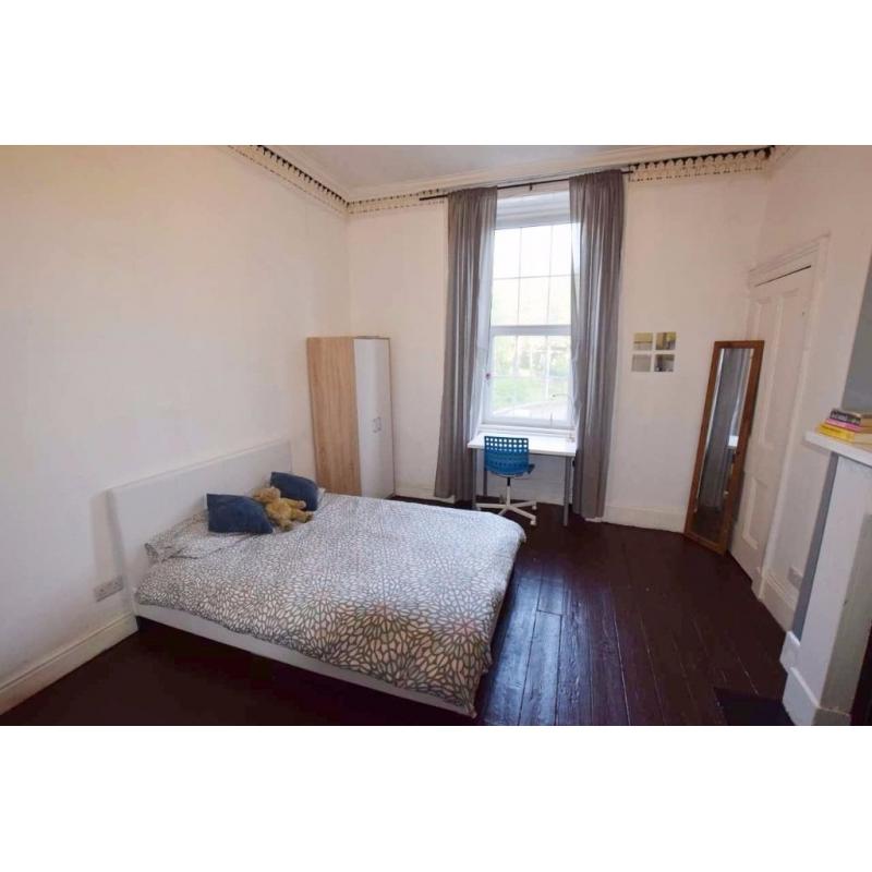 Beautiful room available to rent in excellent West end/City Centre location (G4 9BS)