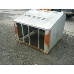 4ft lamb creep feeder with shelter