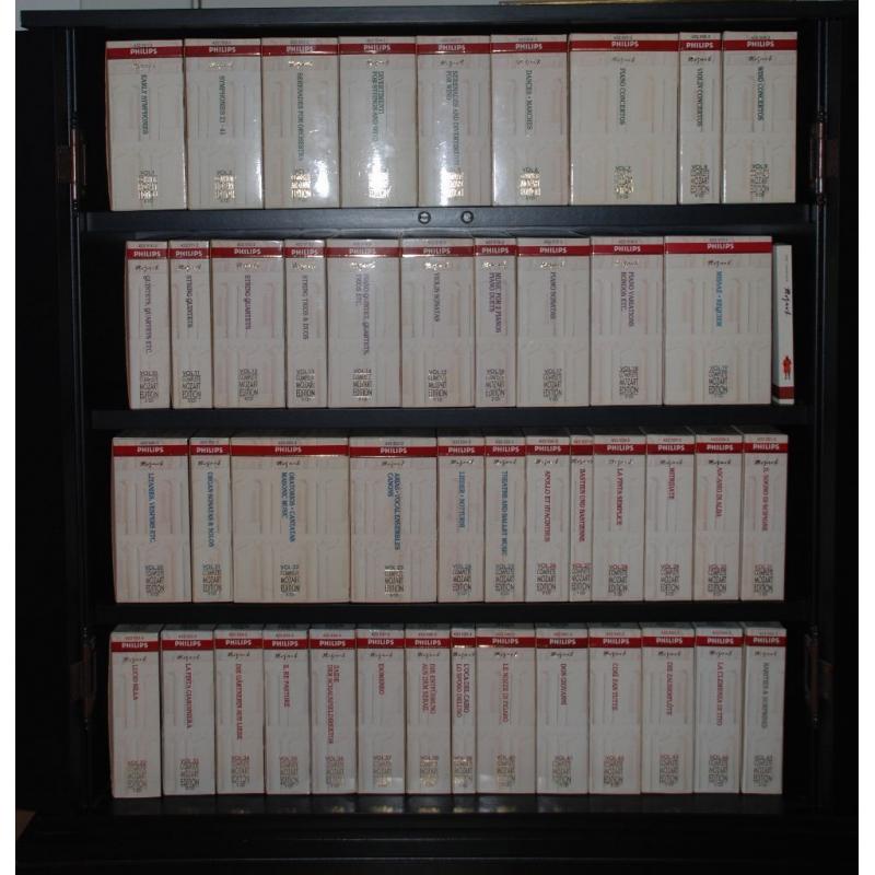 Philips Complete Mozart Edition & limited edition cabinet 180CDs over 45 volumes Excellent condition