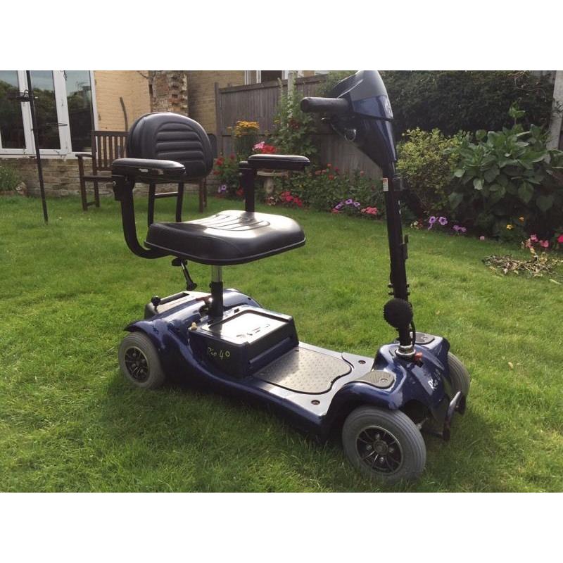 MOBILITY SCOOTER , FITS IN CAR BOOT ,LIGHTWEIGHT