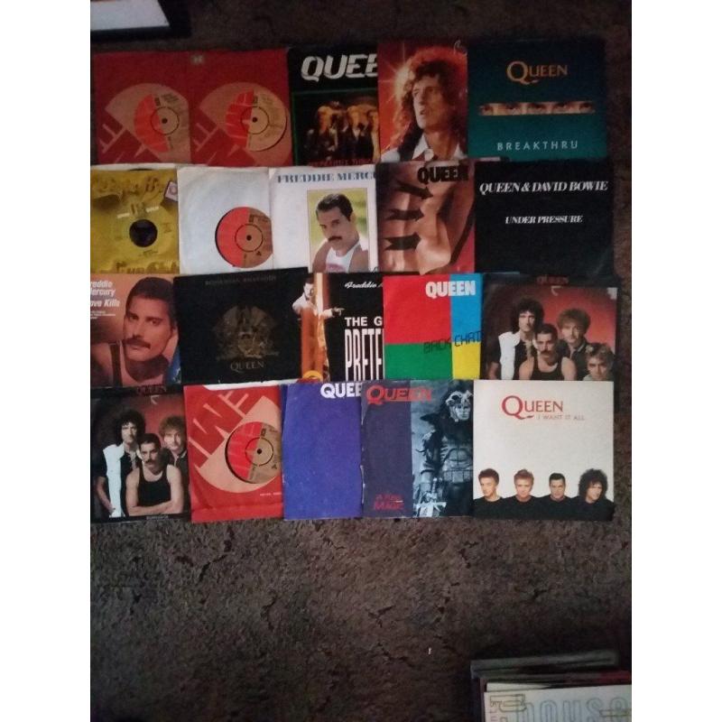 QUEEN COLLECTION OF 20 SINGLES EX CONDITION,