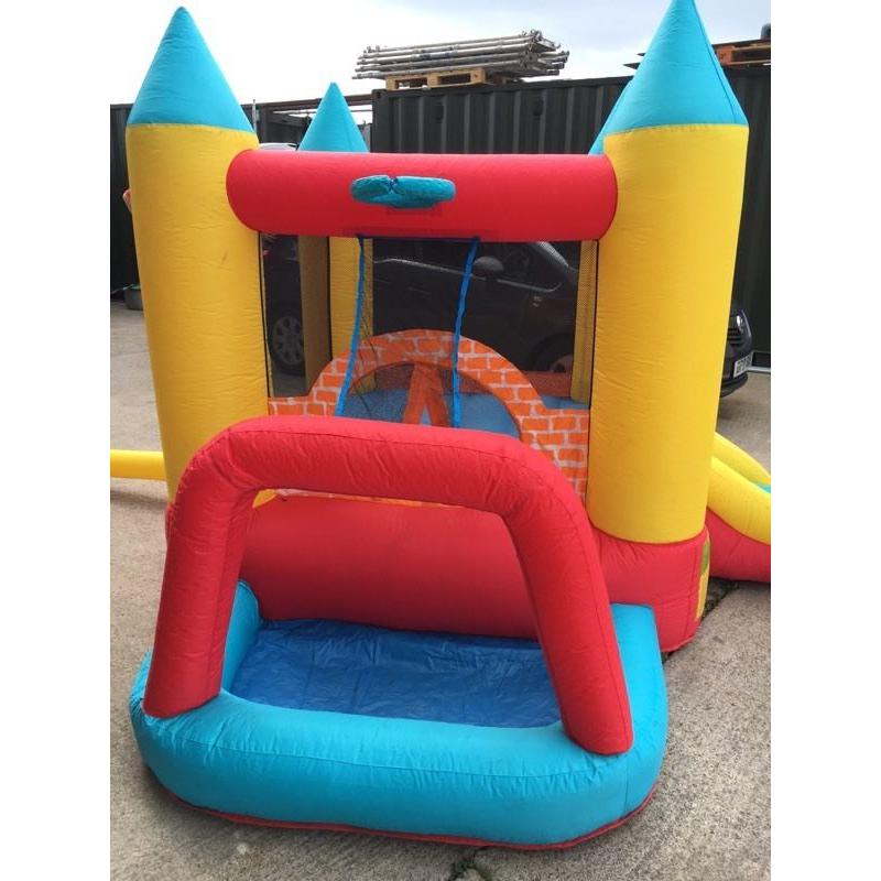 Kids bouncy castle