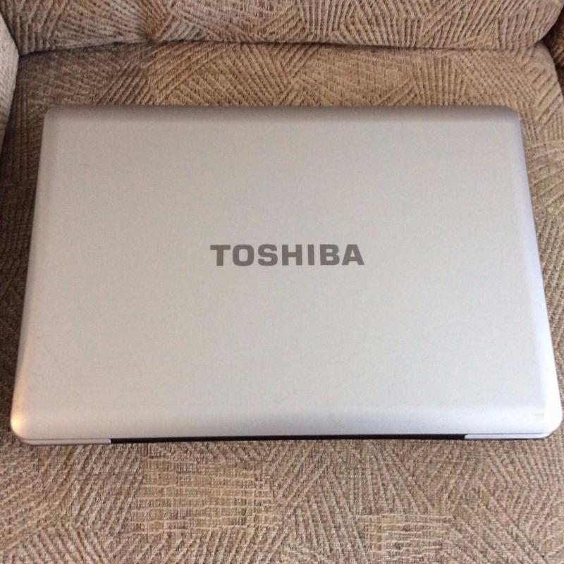 Toshiba Satellite L450D Laptop