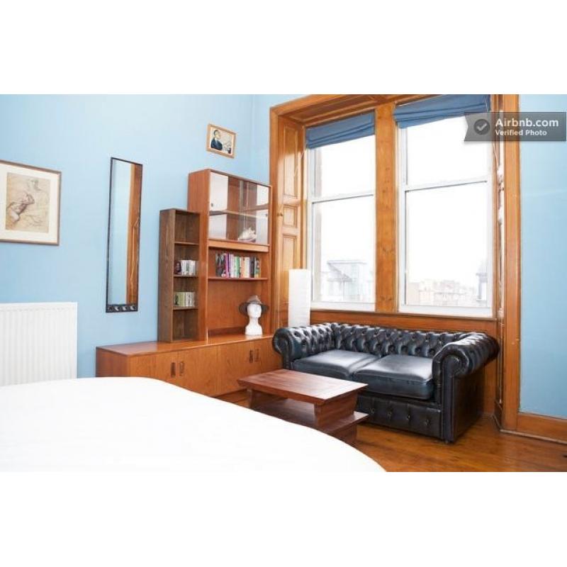 Warm bright double room in friendly carefully modernised traditional tenement flat (GCH, DG, etc.)
