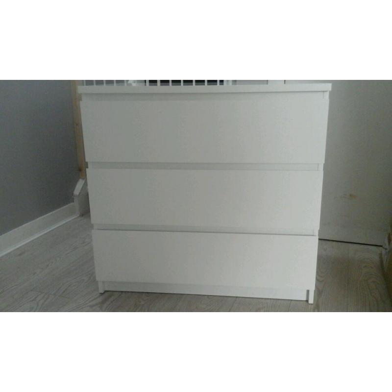 Malm chest of 3 drawers .