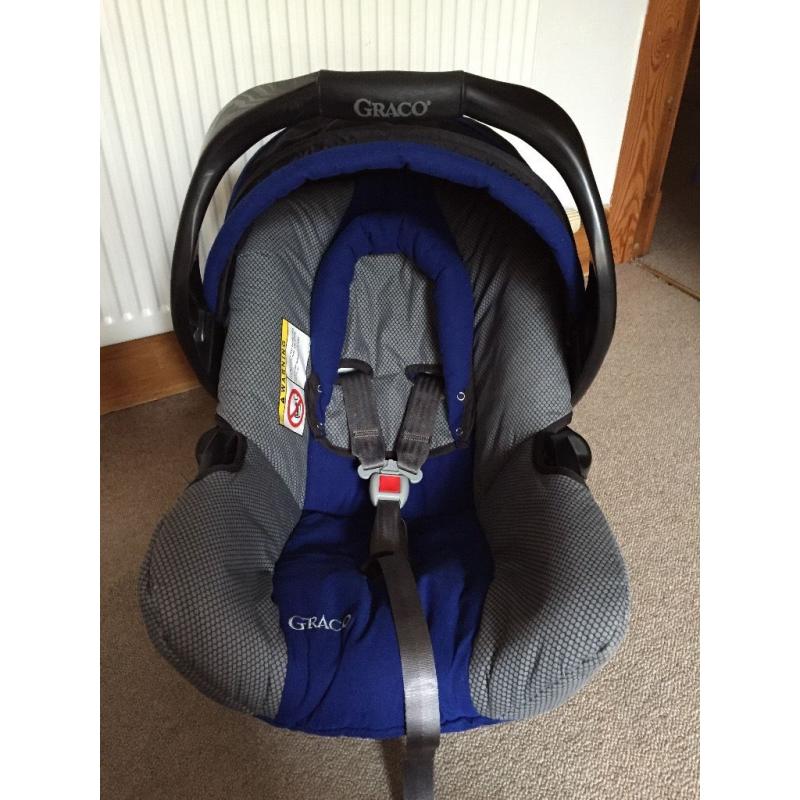Gracco car seat with base