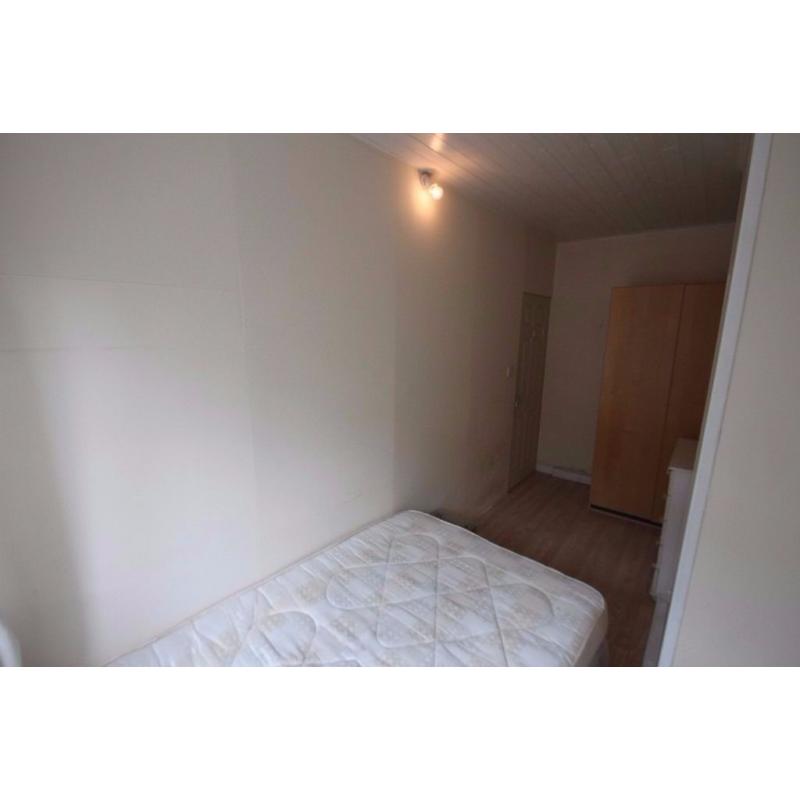 Large Double Room, Fully Furnished, All Bills, Wifi And Cleaning Service Included.