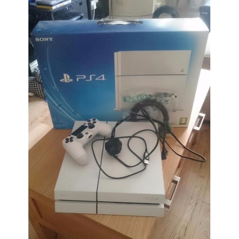 PS4 white Good condition