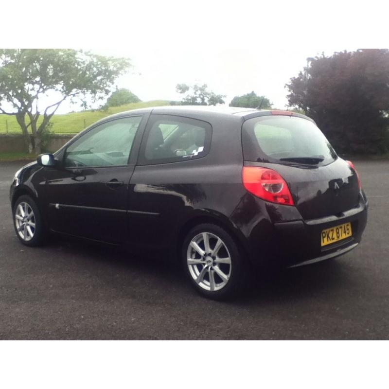 *!*BARGAIN*!* 2006 Renault Clio 1.2 16v Extreme **FULL YEARS MOT** **LOW INSURANCE** **HPI CLEAR**