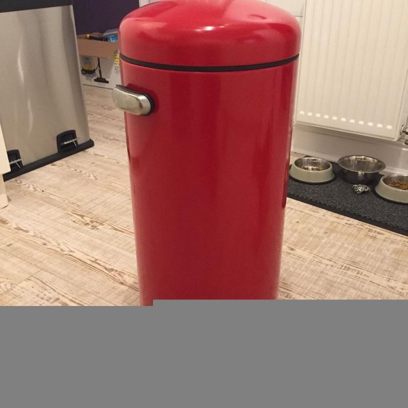 Large red bin - Brabantia 30 litre Retro Bin