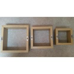Set of 3 Oak veneer cube shelves