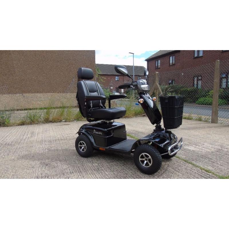 PIONEER RASCAL FULL SIZE MOBILITY SCOOTER USED ONLY TWICE - ROAD AND PAVEMENT SUITABLE - LONG RANGE