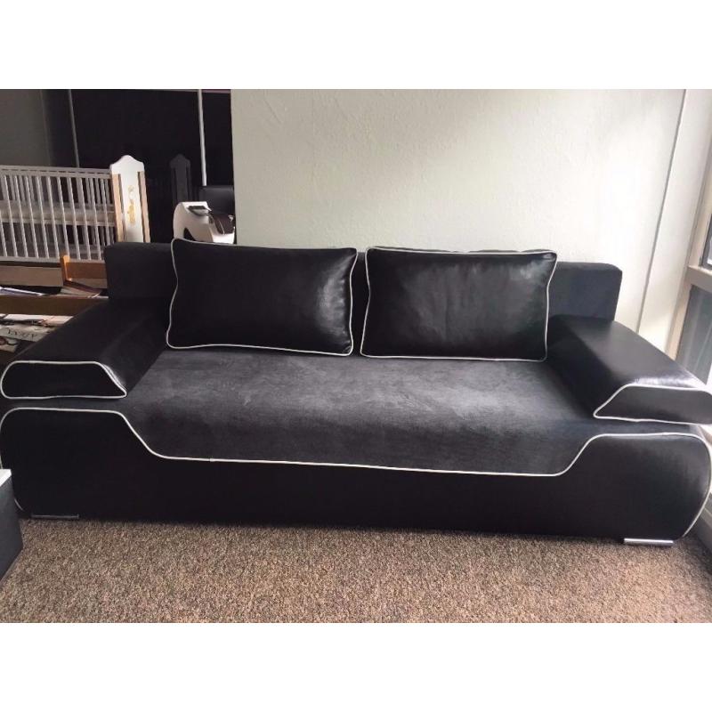 BRAND NEW SOFA BED BLACK LEATHER AND GREY FABRIC 215CM WIDE BIG SLEEPING SURFACE