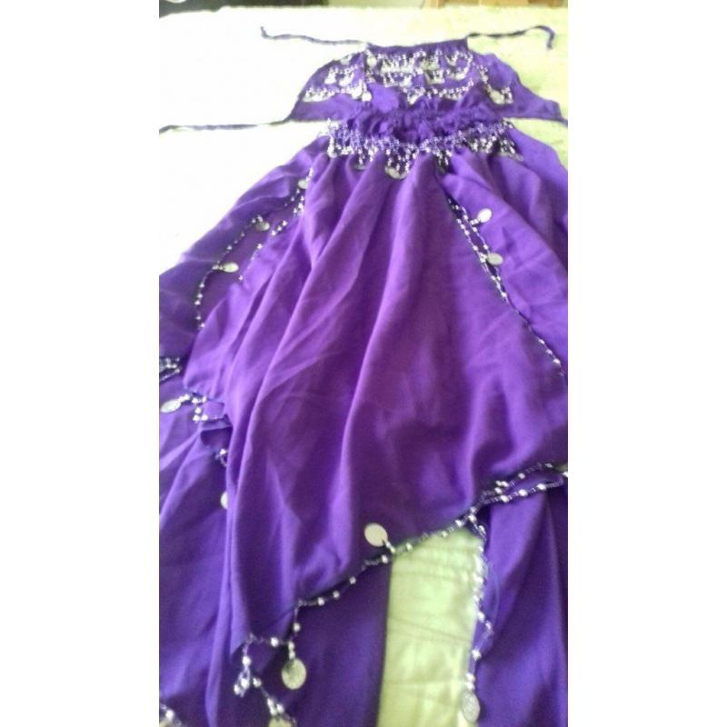 Belly dancing skirts and wraps