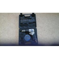 2 SETS OF TOOLS FOR AIR COMPRESSOR, DRILL & CHISEL.