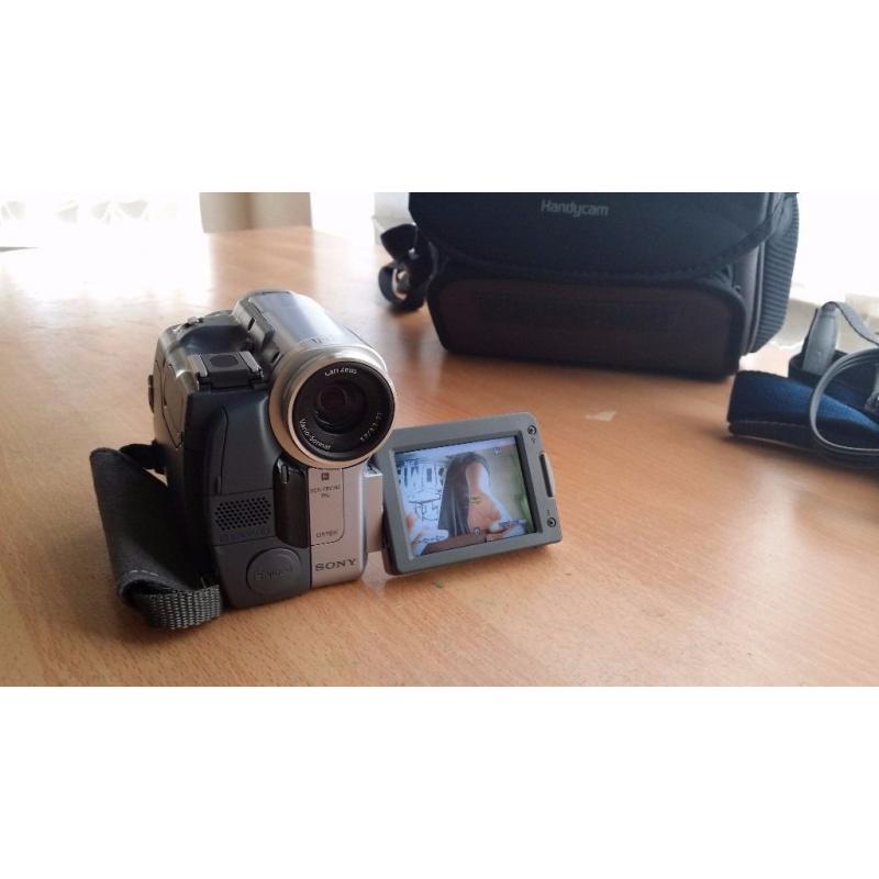 Sony Digital Handycam DCR-TRV14E