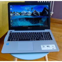 Asus X555L Laptop. Core i5. 8GB Ram. 500GB SSD. PHOTOSHOP + LIGHTROOM!