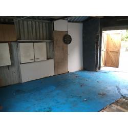 DOUBLE LOCKUP GARAGE WITH PIT