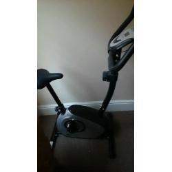 Magnetic exercise bike with digital display