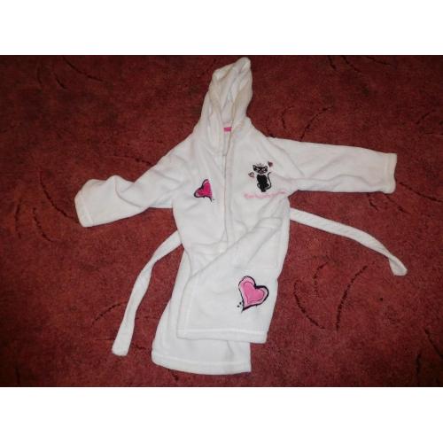 white dressing gown with cat picture 4-5years