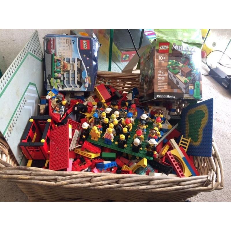 Large basket of genuine Lego includes 35 mini figures