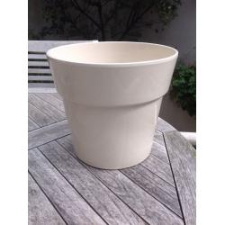 Large cream ceramic plant pot