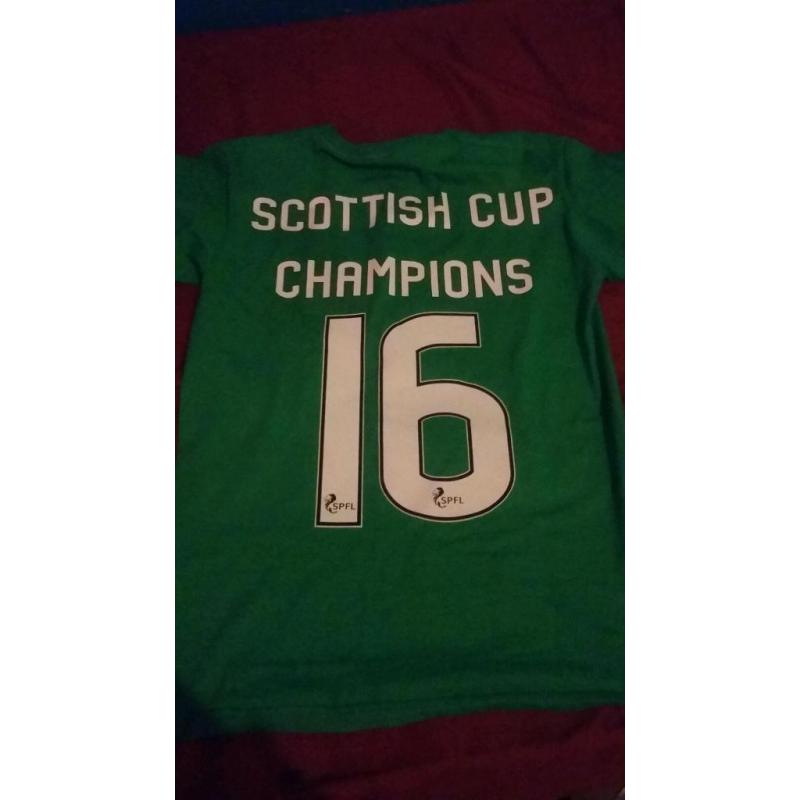 Hibs scottish cup winners top with printing on back