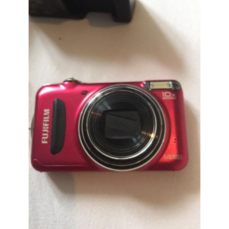 14 megapixel pink digital camera