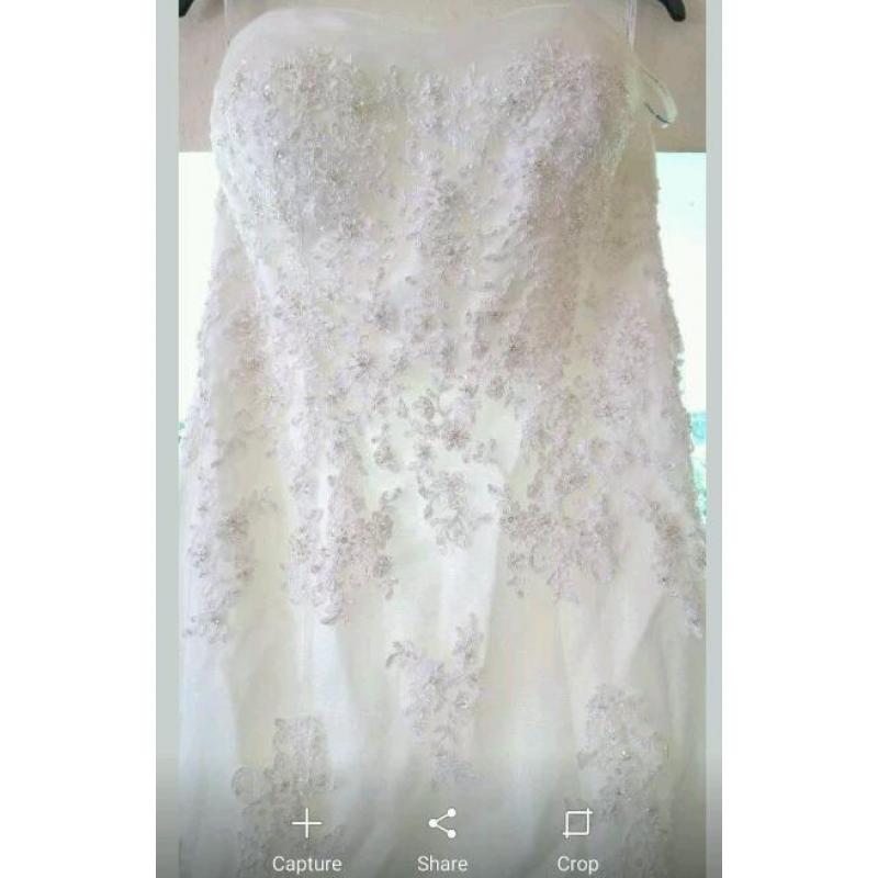 Ivory Sincerity 3971 size 14/16 wedding dress