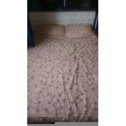 2 sets of bed throws