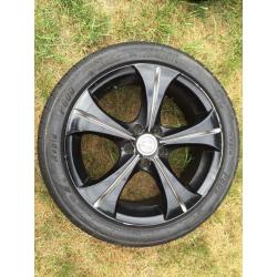 17" black alloy wheels