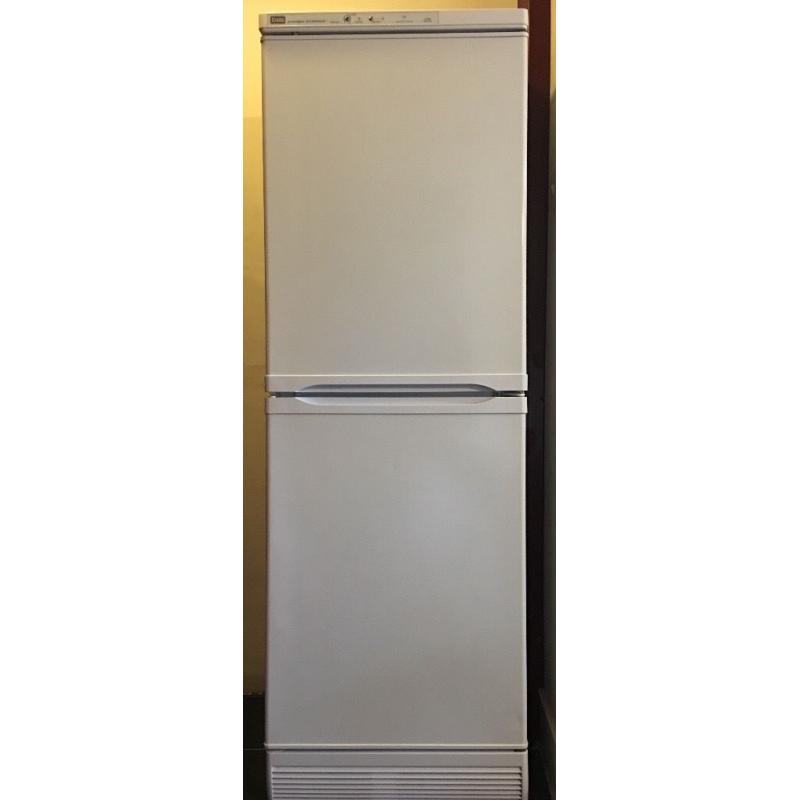 CREDA Fridge Freezer R335NW - Frost Free - Large 250L