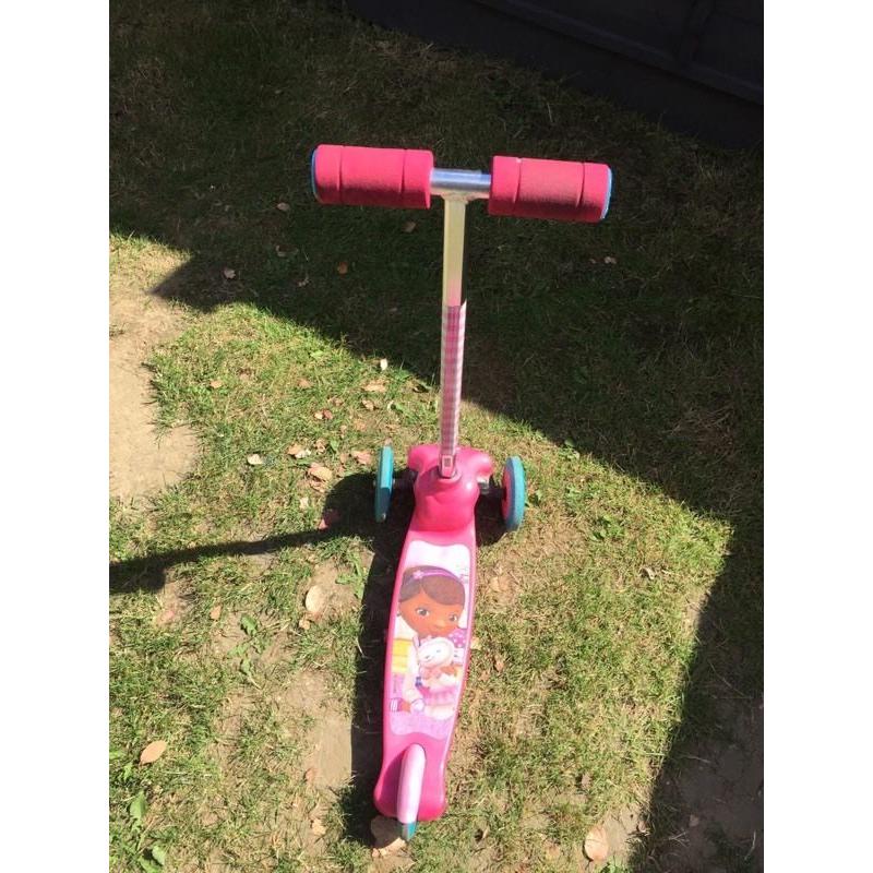 Disney doc mcstuffins move and groove scooter