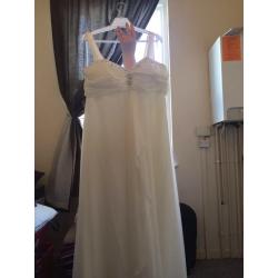 Beautiful Ivory Wedding dress size 18-20