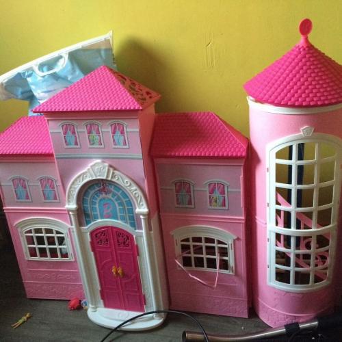 Barbie dream house NEW