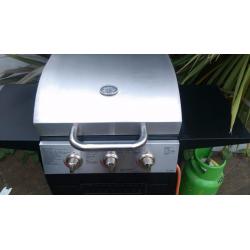 3 x Burner Gas BBQ for Sale (with new gas bottle) - Only used 4 times.
