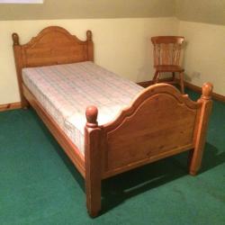 Solid pine single bed