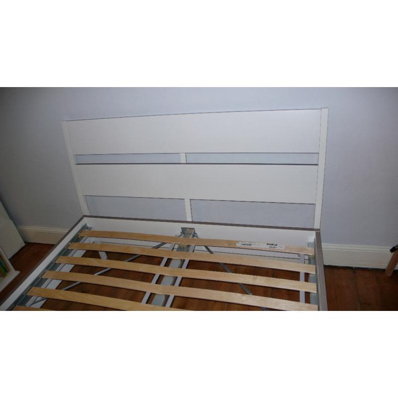 Double Bed - type Ikea Trysil